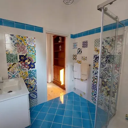 Palazzo Sardanelli Gasthuis Pizzo (Calabria)